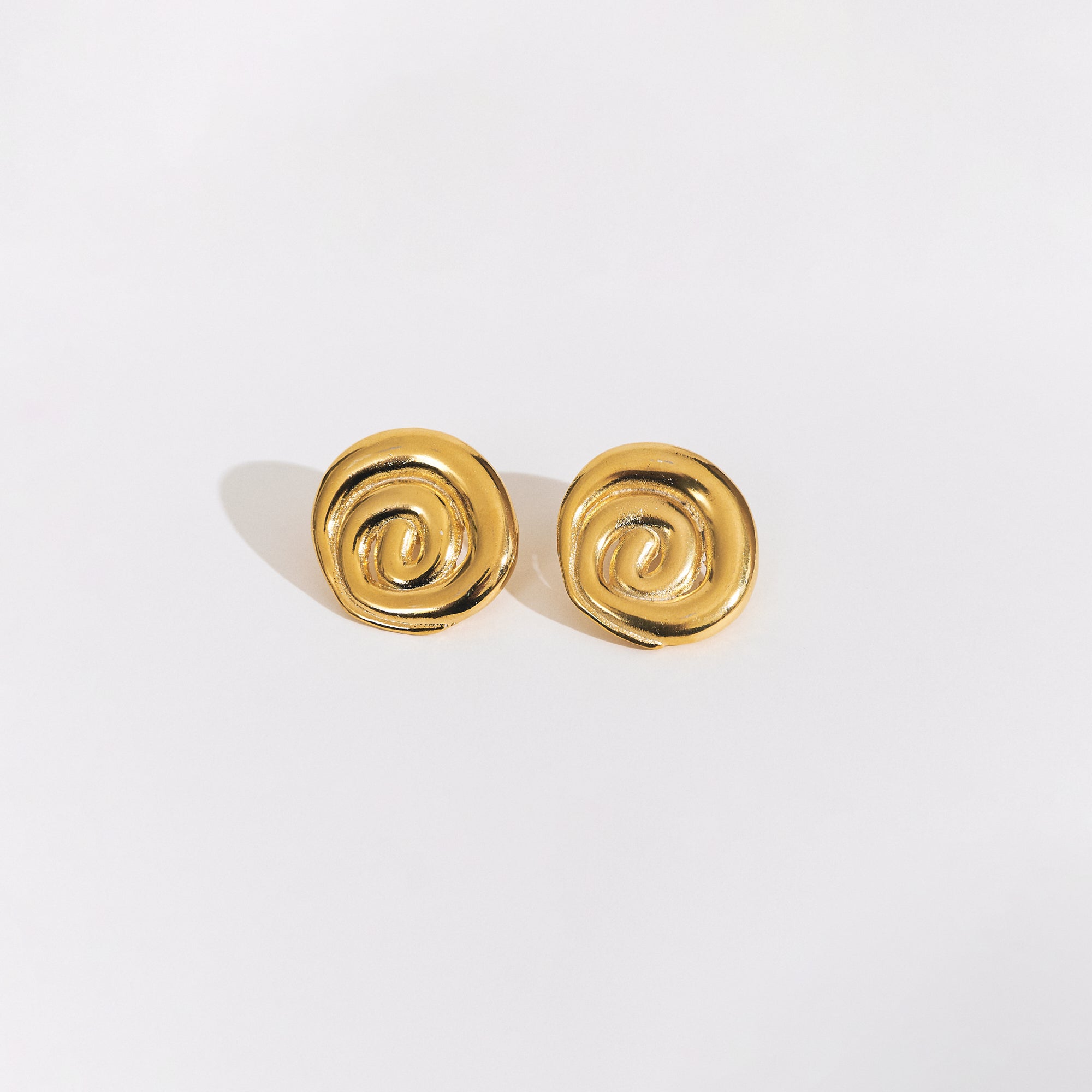 Aretes Molusco maxi dorado