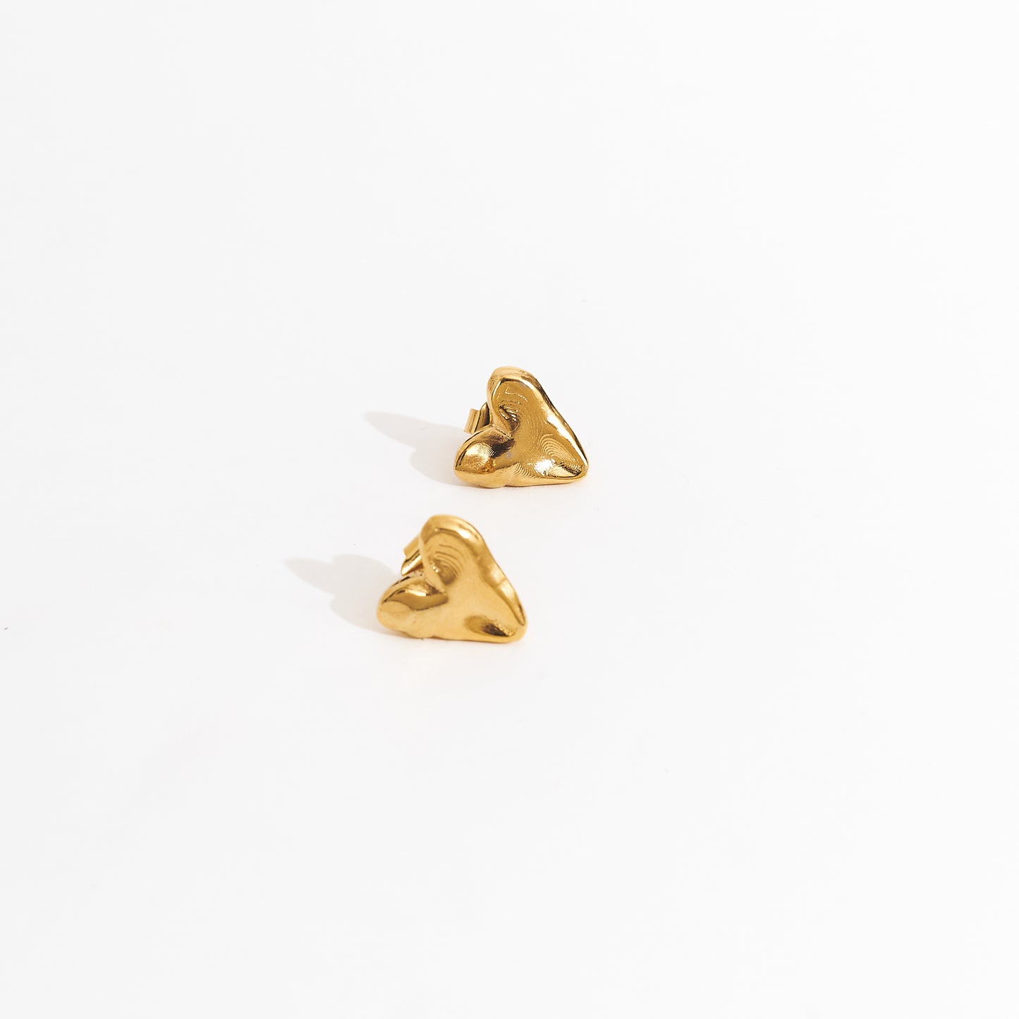 Aretes Un amor mini dorado