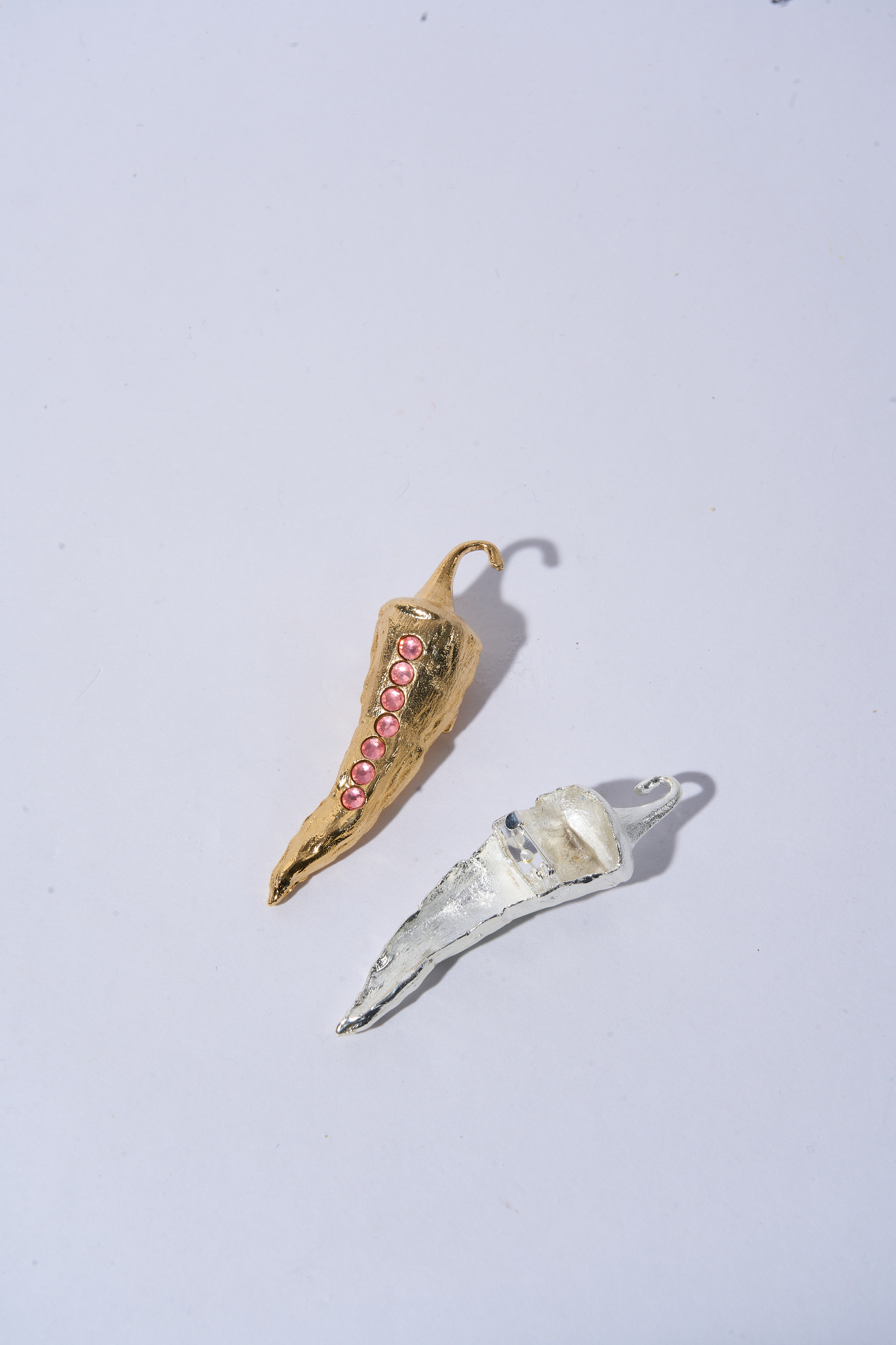 Prendedor Chile Dorado